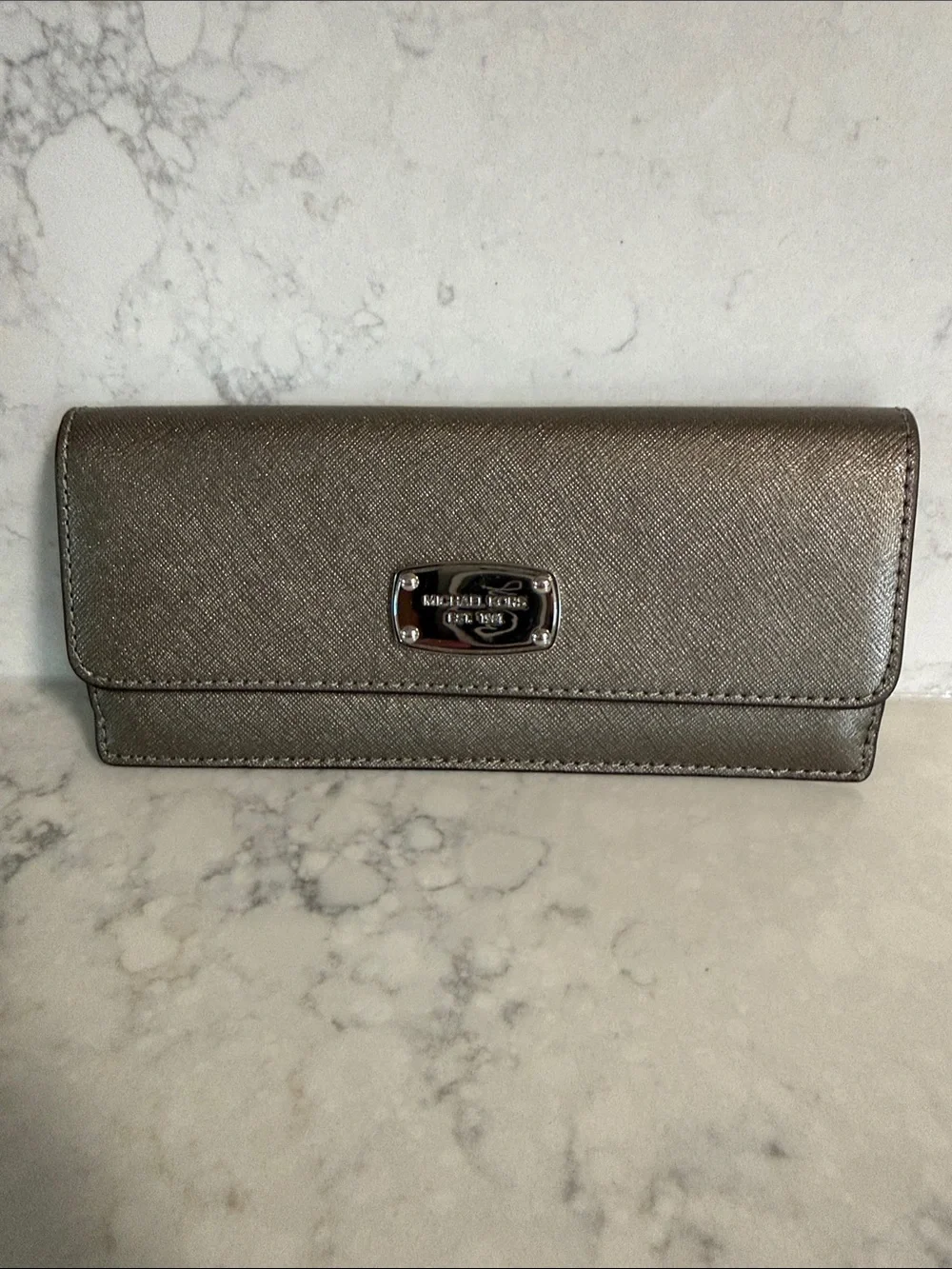 Michael Kors Pewter Metallic Continental Slim Wallet w/Logo Plaque- never used
